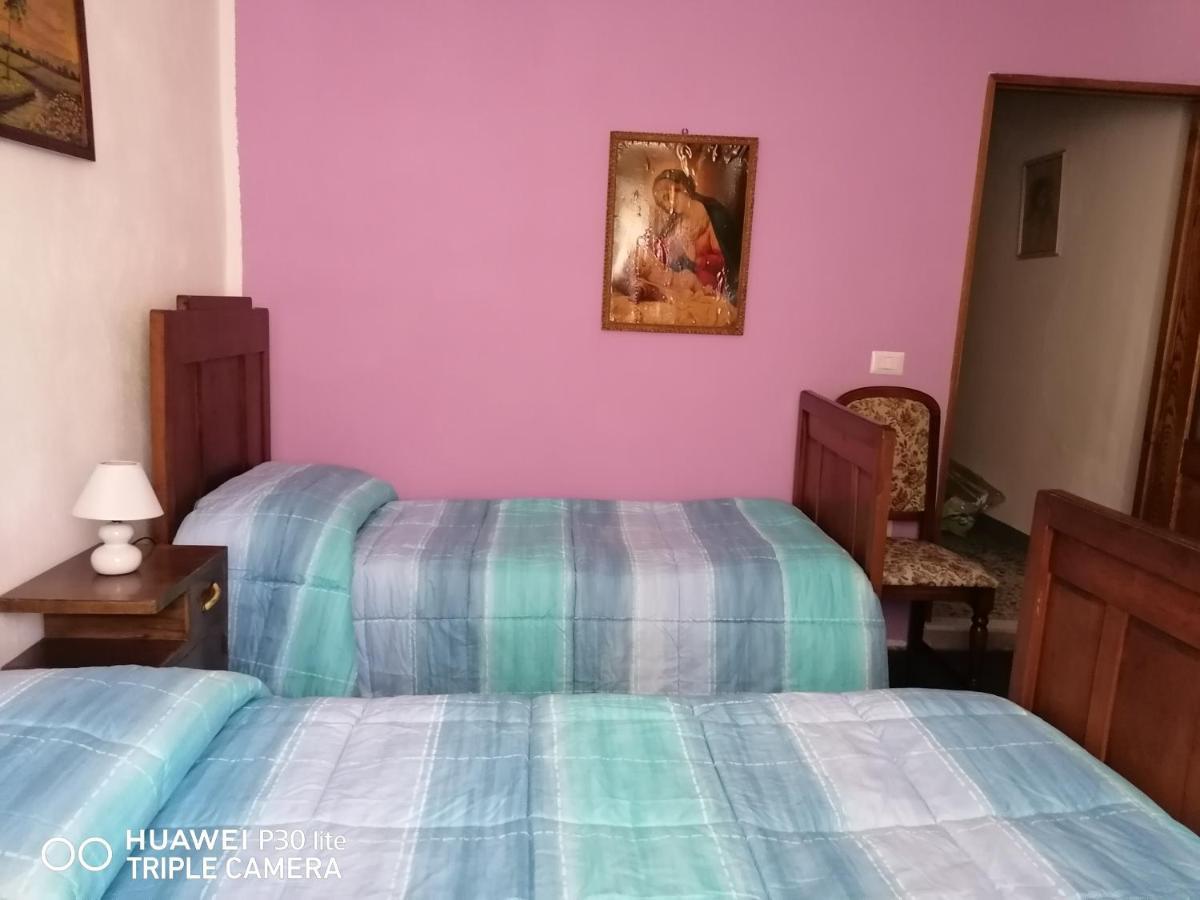 La Casa Di Luisa Apartment Санту Лусурджу Екстериор снимка