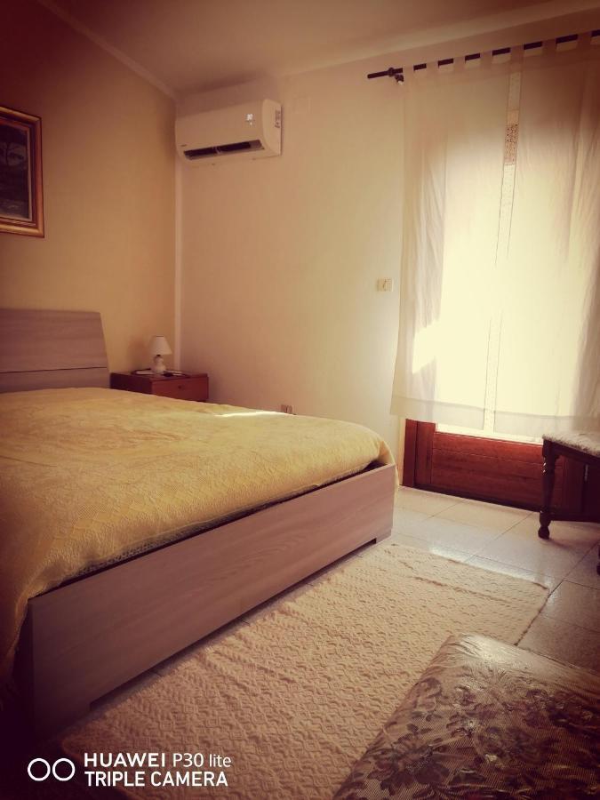 La Casa Di Luisa Apartment Санту Лусурджу Екстериор снимка